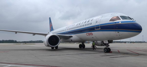 富牛网 C919国产大飞机再增新航点！广州至郑州航线常态化商业运营